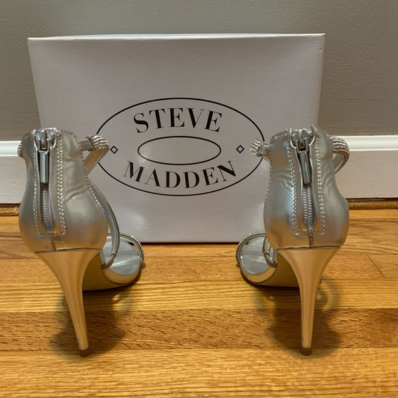 Steve Madden Heels - Picture 5 of 7